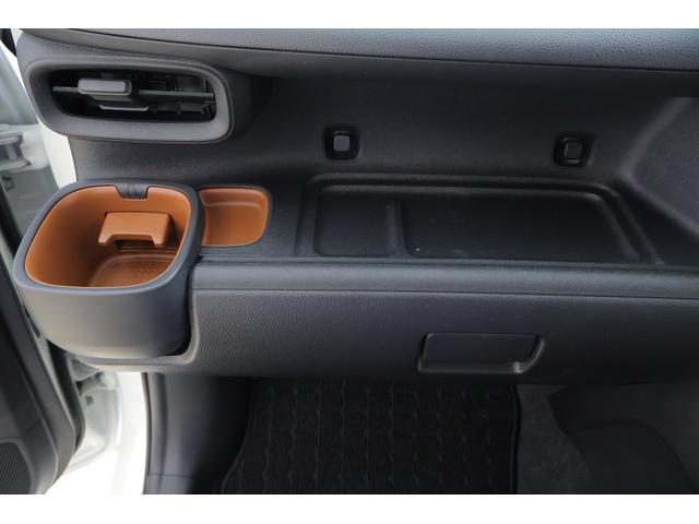 シエンタ ハイブリッドG 衝突被害軽減ブレーキ レーダークルーズ 純正8インチDA 地デジTV 全周囲カメラ BSM 前後ドラレコ ETC オートハイビーム 車線逸脱警報 クリアランスソナー AC100V-1500W 両側電動ドア LEDヘッドライト ワンオーナー(40枚目)