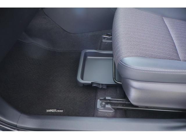 ヤリスクロス ハイブリッドＺ　衝突被害軽減ブレーキ　８インチＤＡ地デジＴＶ　バックカメラ　レーダークルーズ　車線逸脱警報　オートハイビーム　クリアランスソナー　ＥＴＣ２．０　パワーシート　シートヒーター　ステアリングヒーター　ＬＥＤヘッドライト　横滑り防止装置　ワンオーナー（37枚目）