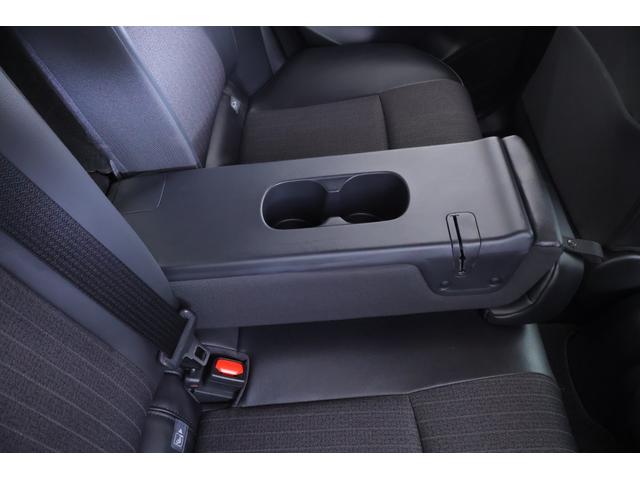 ヤリスクロス ハイブリッドＺ　衝突被害軽減ブレーキ　８インチＤＡ地デジＴＶ　バックカメラ　レーダークルーズ　車線逸脱警報　オートハイビーム　クリアランスソナー　ＥＴＣ２．０　パワーシート　シートヒーター　ステアリングヒーター　ＬＥＤヘッドライト　横滑り防止装置　ワンオーナー（39枚目）