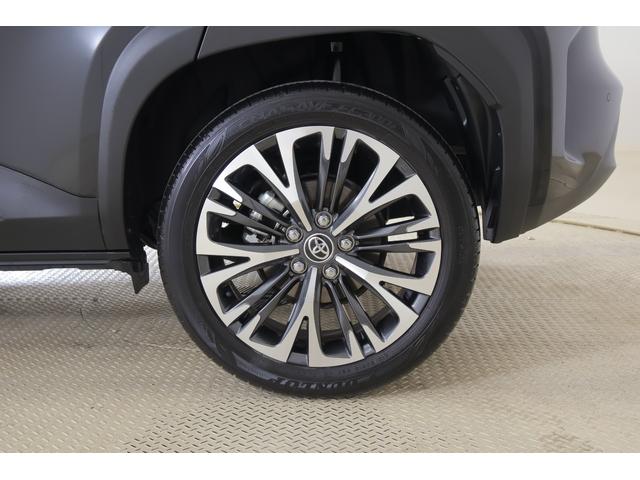 ヤリスクロス ハイブリッドＺ　衝突被害軽減ブレーキ　８インチＤＡ地デジＴＶ　バックカメラ　レーダークルーズ　車線逸脱警報　オートハイビーム　クリアランスソナー　ＥＴＣ２．０　パワーシート　シートヒーター　ステアリングヒーター　ＬＥＤヘッドライト　横滑り防止装置　ワンオーナー（48枚目）