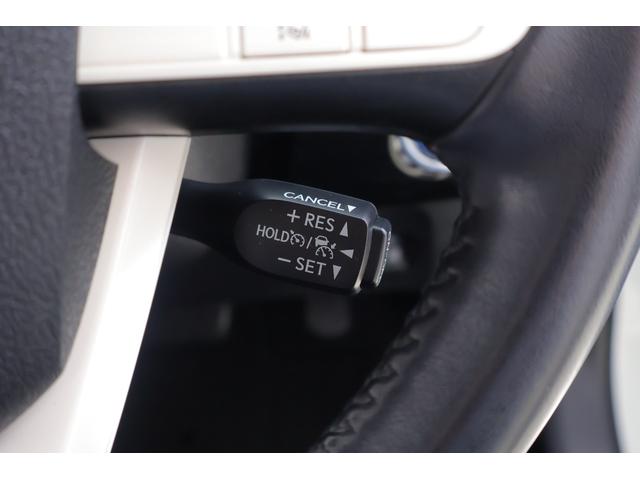 プリウス Ｓセーフティプラス　衝突被害軽減ブレーキ　レーダークルーズ　純正ＳＤナビ　地デジＴＶ　バックカメラ　スマートキー　ＥＴＣ２．０　オートハイビーム　車線逸脱警報　クリアランスソナー　Ｂｌｕｅｔｏｏｔｈ接続　ＬＥＤヘッドライト　横滑り防止装置（24枚目）