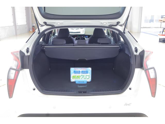 プリウス Ｓセーフティプラス　衝突被害軽減ブレーキ　レーダークルーズ　純正ＳＤナビ　地デジＴＶ　バックカメラ　スマートキー　ＥＴＣ２．０　オートハイビーム　車線逸脱警報　クリアランスソナー　Ｂｌｕｅｔｏｏｔｈ接続　ＬＥＤヘッドライト　横滑り防止装置（39枚目）