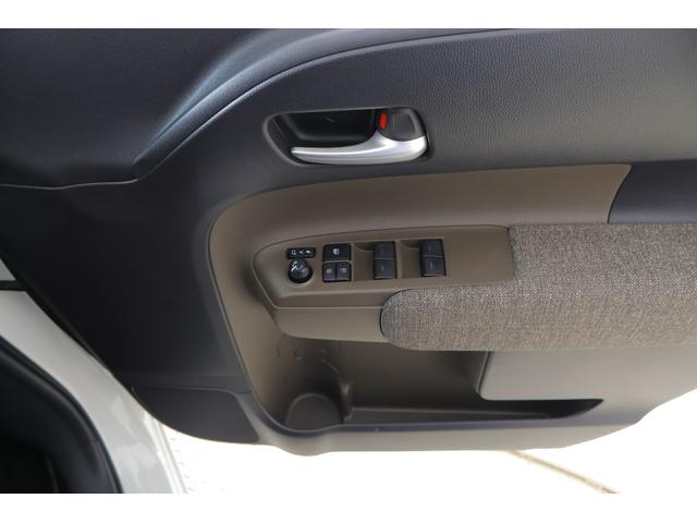 シエンタ ハイブリッドＺ　衝突被害軽減ブレーキ　１０．５インチＤＡナビ　地デジＴＶ　全周囲カメラ　ＢＳＭ　レーダークルーズ　前後ドラレコ　ＥＴＣ　車線逸脱警報　クリアランスソナー　両側電動ドア　シートヒーター　ステアリングヒーター　ＡＣ１００Ｖ－１５００Ｗ　ワンオーナー（43枚目）