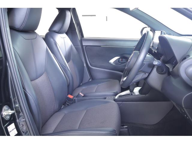 ヤリスクロス ハイブリッドZ 衝突被害軽減ブレーキ 8インチDA地デジTV バックカメラ レーダークルーズ 車線逸脱警報 オートハイビーム クリアランスソナー ETC ドラレコ パワーシート シートヒーター ステアリングヒーター LEDヘッドライト 横滑防止装置 ワンオーナー(34枚目)