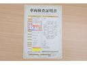 店頭にて、クルマの状態が一目で分かる検査証明書を公開中。トヨタ認定検査員が厳しく査定し、状態を点数と図解で表示しています。修復歴はもちろん、傷やヘコミの箇所や程度がご確認いただけます。