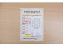 店頭にて、クルマの状態が一目で分かる検査証明書を公開中。トヨタ認定検査員が厳しく査定し、状態を点数と図解で表示しています。修復歴はもちろん、傷やヘコミの箇所や程度がご確認いただけます。