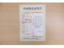 店頭にて、クルマの状態が一目で分かる検査証明書を公開中。トヨタ認定検査員が厳しく査定し、状態を点数と図解で表示しています。修復歴はもちろん、傷やヘコミの箇所や程度がご確認いただけます。