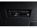 ハイブリッド　衝突被害軽減ブレーキ　純正ＳＤナビ　地デジＴＶ　バックカメラ　スマートキー　ＥＴＣ　オートハイビーム　車線逸脱警報　ドライブレコーダー　先行車発進告知機能　キーレス　電動格納ミラー　Ｂｌｕｅｔｏｏｔｈ接続　横滑り防止装置（26枚目）