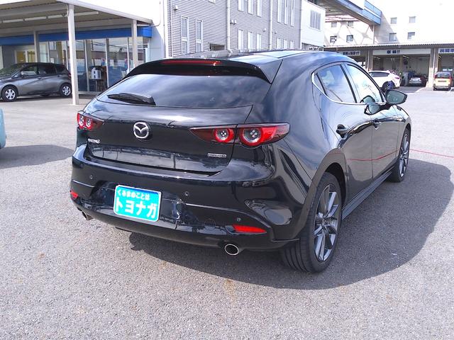 ＭＡＺＤＡ３ファストバック ＸＤ　Ｌパッケージ　被害軽減ブレーキ／８，８インチ純正ナビ／フルセグＴＶ／Ｂｌｕｅｔｏｏｔｈ対応／３６０度ビューモニター／レーダークルーズコントロール／ＨＵＤ／黒革シート／シートヒーター／ステアリングヒーター／ＬＥＤ（6枚目）