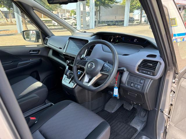 NISSAN SERENA E-POWER HIGHWAY STAR V