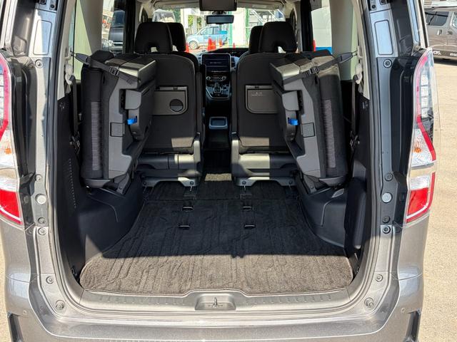 NISSAN SERENA E-POWER HIGHWAY STAR V