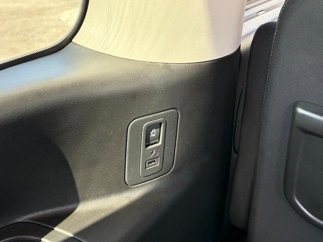 NISSAN SERENA E-POWER HIGHWAY STAR V