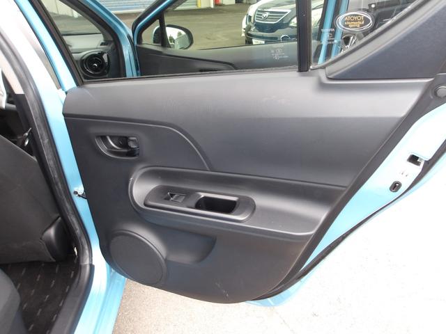 アクア S 純正7インチSDナビ/ワンセグTV/Bluetooth対応/プッシュスタート/オートライト/ETC(27枚目)