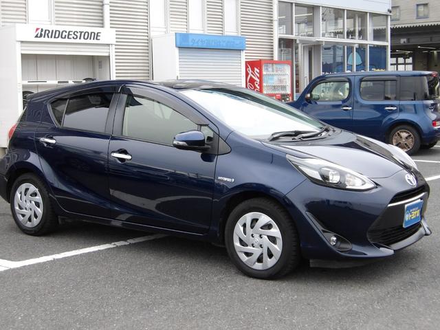 アクア Sスタイルブラック 純正SDナビ ワンセグ バックカメラ プッシュスタートシステム LEDヘッドライト LEDフォグ トヨタセーフティセンス ステアリングスイッチ フロアマット サイドバイザー(6枚目)