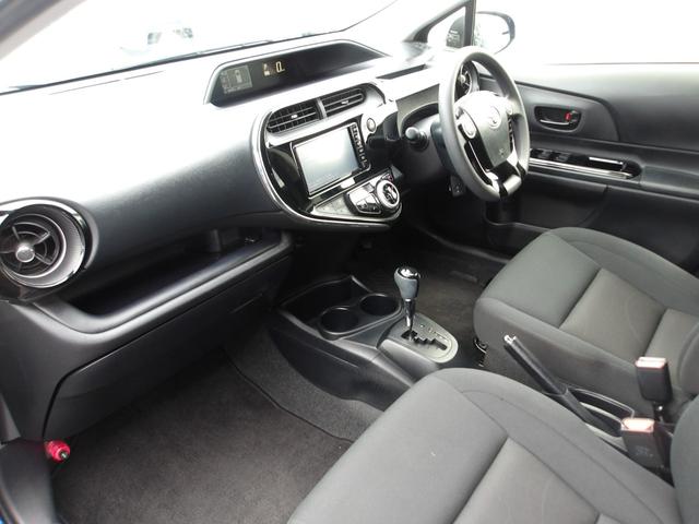 アクア Sスタイルブラック 純正SDナビ ワンセグ バックカメラ プッシュスタートシステム LEDヘッドライト LEDフォグ トヨタセーフティセンス ステアリングスイッチ フロアマット サイドバイザー(14枚目)