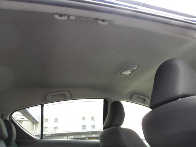 アクア Sスタイルブラック 純正SDナビ ワンセグ バックカメラ プッシュスタートシステム LEDヘッドライト LEDフォグ トヨタセーフティセンス ステアリングスイッチ フロアマット サイドバイザー(34枚目)