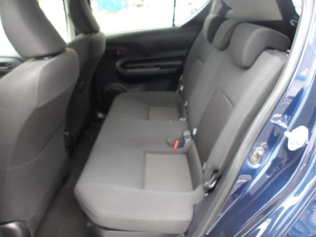 アクア Sスタイルブラック 純正SDナビ ワンセグ バックカメラ プッシュスタートシステム LEDヘッドライト LEDフォグ トヨタセーフティセンス ステアリングスイッチ フロアマット サイドバイザー(37枚目)