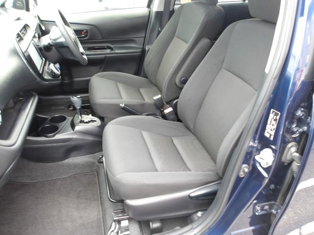 アクア Sスタイルブラック 純正SDナビ ワンセグ バックカメラ プッシュスタートシステム LEDヘッドライト LEDフォグ トヨタセーフティセンス ステアリングスイッチ フロアマット サイドバイザー(41枚目)