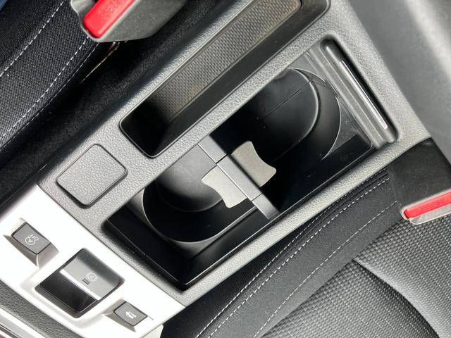 レヴォーグ １．６ＧＴアイサイト　純正７インチナビ　フルセグＴＶ　バックカメラ　ＥＴＣ　ワンオーーナー　車検整備付　走行距離２２，３８０ｋｍ　ＬＥＤヘッドライト（26枚目）