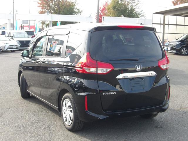フリード Ｇ　９インチナビ　バックカメラ　ＥＴＣ　両側パワースライドドア（3枚目）