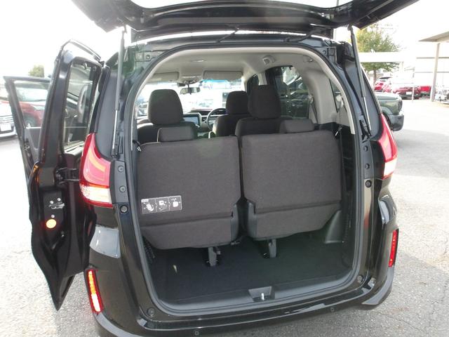 フリード Ｇ　９インチナビ　バックカメラ　ＥＴＣ　両側パワースライドドア（17枚目）