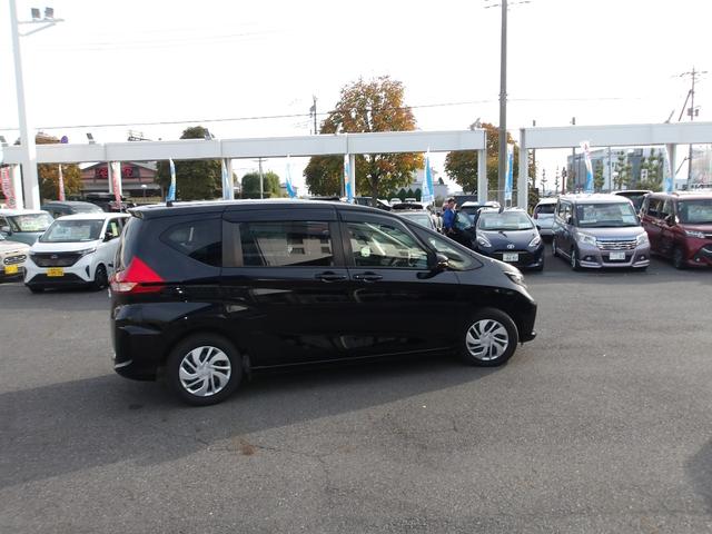 フリード Ｇ　９インチナビ　バックカメラ　ＥＴＣ　両側パワースライドドア（32枚目）