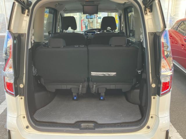 セレナ ｅ－パワー　ハイウェイスターＶ　純正１０インチＳＤナビ　フルセグＴＶ　プロパイロット　アラウンドビュー　インテリジェントルームミラー　両側パワースライドドア　ＬＥＤヘッドライト　ワンオーナー　Ｂｌｕ－ｒａｙ再生ＯＫ（17枚目）