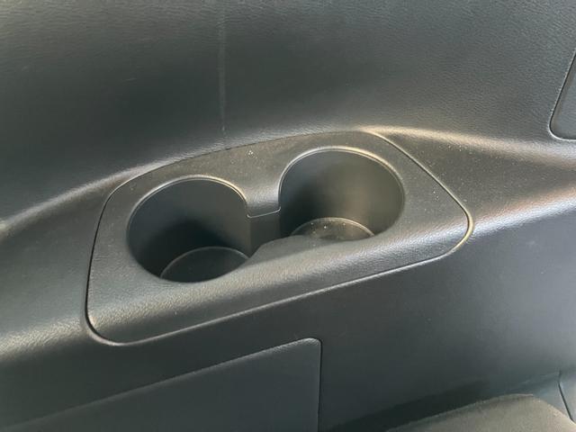 セレナ ｅ－パワー　ハイウェイスターＶ　純正１０インチＳＤナビ　フルセグＴＶ　プロパイロット　アラウンドビュー　インテリジェントルームミラー　両側パワースライドドア　ＬＥＤヘッドライト　ワンオーナー　Ｂｌｕ－ｒａｙ再生ＯＫ（22枚目）