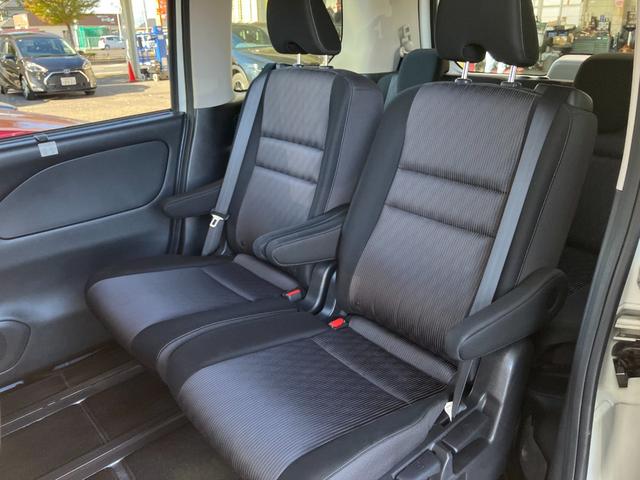 セレナ ｅ－パワー　ハイウェイスターＶ　純正１０インチＳＤナビ　フルセグＴＶ　プロパイロット　アラウンドビュー　インテリジェントルームミラー　両側パワースライドドア　ＬＥＤヘッドライト　ワンオーナー　Ｂｌｕ－ｒａｙ再生ＯＫ（24枚目）