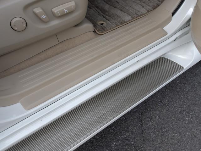 ランドクルーザープラド ＴＸ　Ｌパッケージ　モデリスタエアロ　サンルーフ　純正ナビ　フルセグ　全方位カメラ　ＥＴＣ２．０車載器　ＬＥＤヘッドライト　純正１９インチアルミ　運転席助手席パワーシート　運転席助手席シートベンチレーション（32枚目）