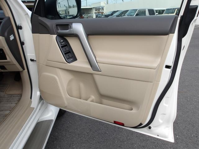 ランドクルーザープラド ＴＸ　Ｌパッケージ　モデリスタエアロ　サンルーフ　純正ナビ　フルセグ　全方位カメラ　ＥＴＣ２．０車載器　ＬＥＤヘッドライト　純正１９インチアルミ　運転席助手席パワーシート　運転席助手席シートベンチレーション（33枚目）