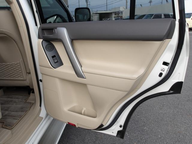 ランドクルーザープラド ＴＸ　Ｌパッケージ　モデリスタエアロ　サンルーフ　純正ナビ　フルセグ　全方位カメラ　ＥＴＣ２．０車載器　ＬＥＤヘッドライト　純正１９インチアルミ　運転席助手席パワーシート　運転席助手席シートベンチレーション（38枚目）