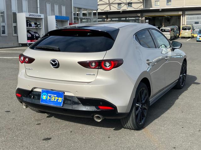 MAZDA3ファストバック X スマートエディション 8.8インチSDナビ フルセグTV 360°ビューモニター LEDヘッドライト 前後衝突回避軽減ブレーキ 前後誤発信抑制機能 前後クリアランスソナー(3枚目)