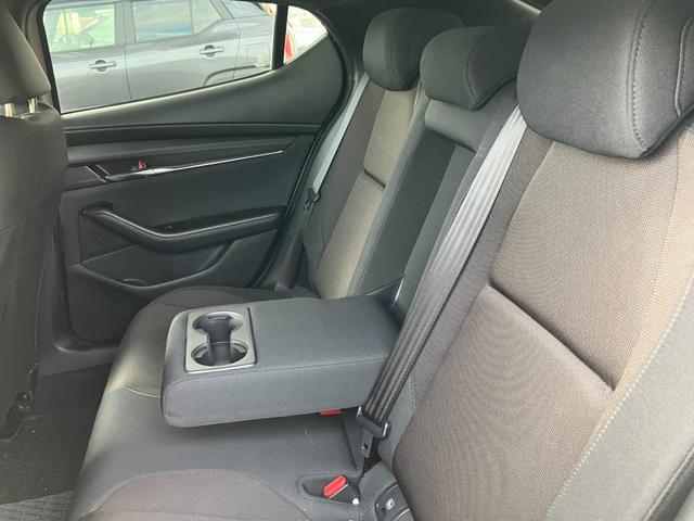 MAZDA3ファストバック X スマートエディション 8.8インチSDナビ フルセグTV 360°ビューモニター LEDヘッドライト 前後衝突回避軽減ブレーキ 前後誤発信抑制機能 前後クリアランスソナー(17枚目)