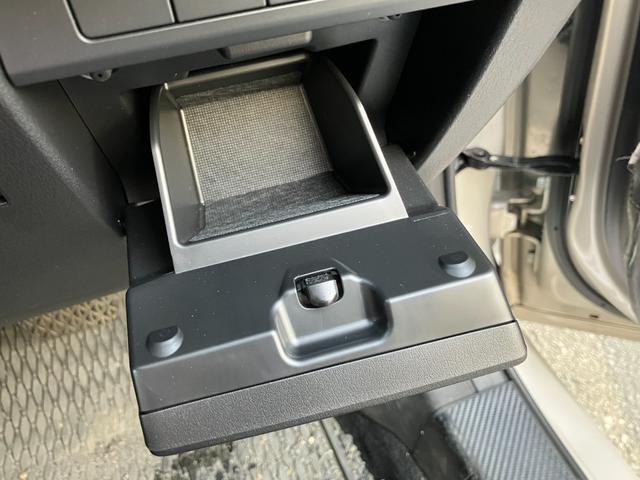 MAZDA3ファストバック X スマートエディション 8.8インチSDナビ フルセグTV 360°ビューモニター LEDヘッドライト 前後衝突回避軽減ブレーキ 前後誤発信抑制機能 前後クリアランスソナー(34枚目)