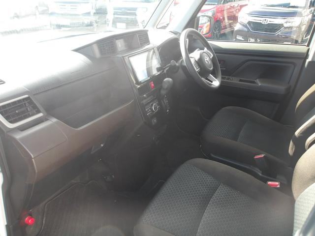 ルーミー Ｇ　純正９インチＳＤナビ　フルセグ　フリップダウンモニター　バックカメラ　ＥＴＣ２．０車載器　両側パワースライドドア　運転席助手席シートヒーター　前後ソナーステアリングスイッチ　アイドリングストップ（4枚目）