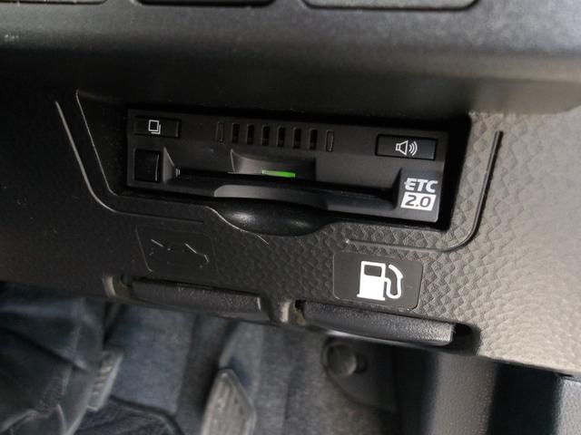 ルーミー Ｇ　純正９インチＳＤナビ　フルセグ　フリップダウンモニター　バックカメラ　ＥＴＣ２．０車載器　両側パワースライドドア　運転席助手席シートヒーター　前後ソナーステアリングスイッチ　アイドリングストップ（10枚目）