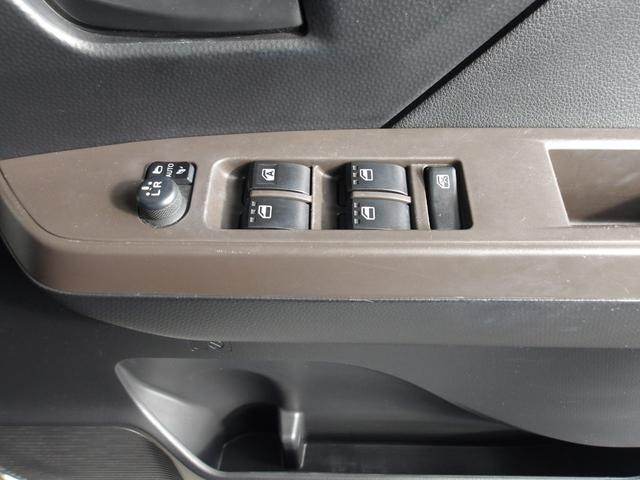 ルーミー Ｇ　純正９インチＳＤナビ　フルセグ　フリップダウンモニター　バックカメラ　ＥＴＣ２．０車載器　両側パワースライドドア　運転席助手席シートヒーター　前後ソナーステアリングスイッチ　アイドリングストップ（20枚目）