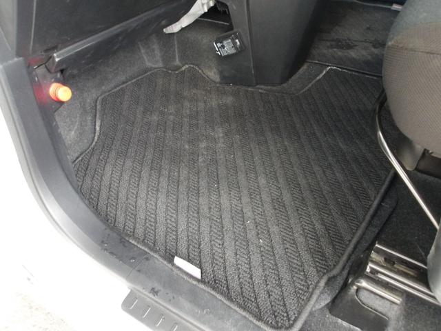 ルーミー Ｇ　純正９インチＳＤナビ　フルセグ　フリップダウンモニター　バックカメラ　ＥＴＣ２．０車載器　両側パワースライドドア　運転席助手席シートヒーター　前後ソナーステアリングスイッチ　アイドリングストップ（40枚目）