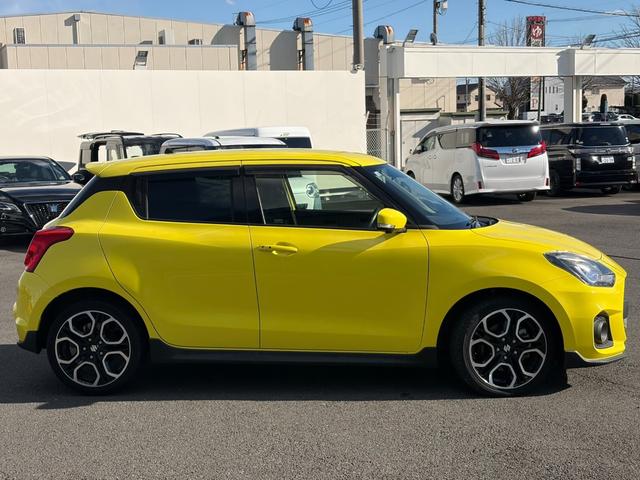 スイフトスポーツ ベースグレード　８インチナビゲーション　アラウンドビューカメラ　ＥＴＣ　ＬＥＤヘッドライト　パドルシフト　スズキセーフティサポート　アダプティブクルーズコントロール　オートライト　ステアリングスイッチ（5枚目）