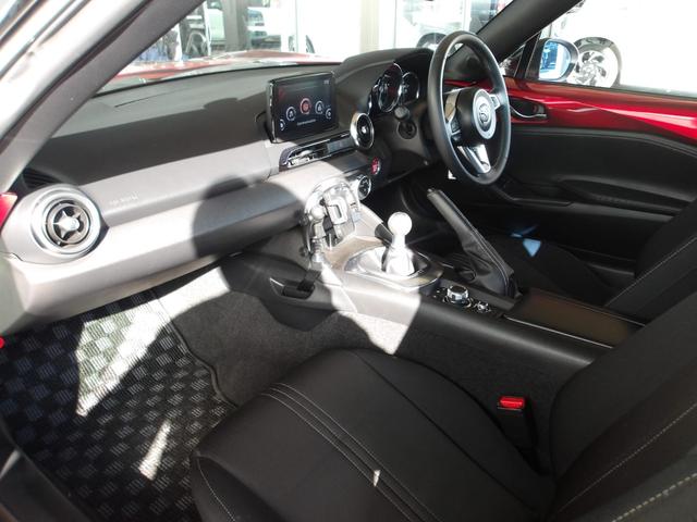 ロードスター Ｓスペシャルパッケージ　純正ＳＤナビ　バックカメラ　ＥＴＣ車載器　ＬＥＤヘッドライト　スマートシティブレーキ　プッシュスタートシステム　マツダスピードフロントアンダースカート　リヤソナー（4枚目）