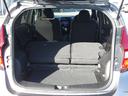 セカンドシートを倒せば広々トランクフロアです！！
