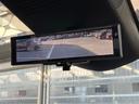 インテリジェントルームミラー！　リヤゲートについているカメラで直接後方を映し出すので、社内のシートなどが邪魔になりません！　画期的です！