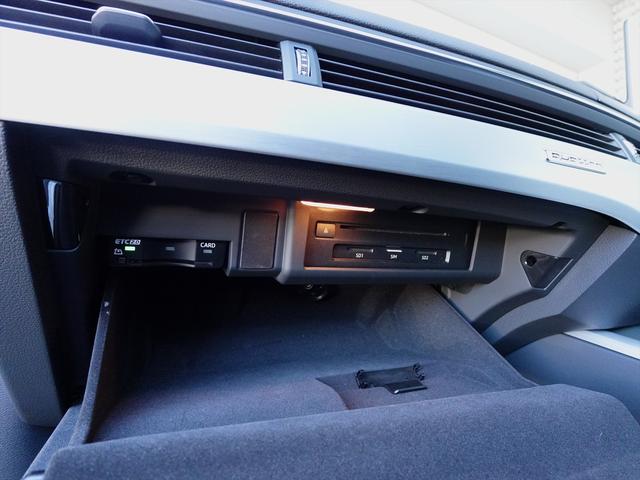 �O���[�u�{�b�N�X���d�s�b���j�b�g�����B�����̃C���e���A���ז����܂���B