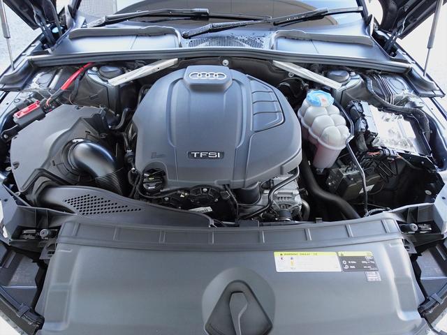 ���̃��f���̓����ɗ��z�I�ȃg�����X�~�b�V�������̗p���邱�Ƃɂ��쓮�͂ւ̓`�B�������ǂ��A�R��\�ɂ��傫����^���Ă��܂��B