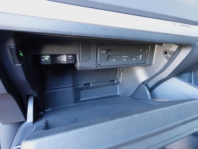 �����d�s�b���j�b�g�̓O���[�u�{�b�N�X���ɂ���̂ŁA�C���e���A���ז����܂���B