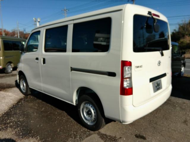 タウンエースバン GL 登録済み未使用車 社外ナビ&TV スマートアシスト メーカー新車保証5年付き(4枚目)
