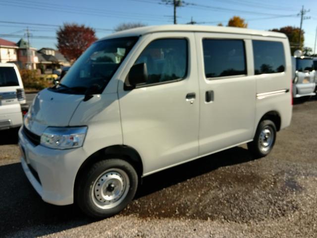 タウンエースバン GL 登録済み未使用車 社外ナビ&TV スマートアシスト メーカー新車保証5年付き(13枚目)