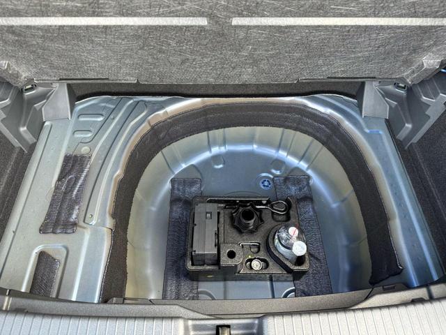 Ｔ－クロス ＴＳＩ　アクティブ　ＬＥＤヘッド　Ｂｌｕｅｔｏｏｔｈオーディオ　ＬＫＡ　ＮＡＶＩ　デモカー　パークセンサー　禁煙　点検記録簿　運転席エアバック　ルーフレール　スマートキー　キーレスアクセス　パワーウインドー　ＥＴＣ２．０（31枚目）