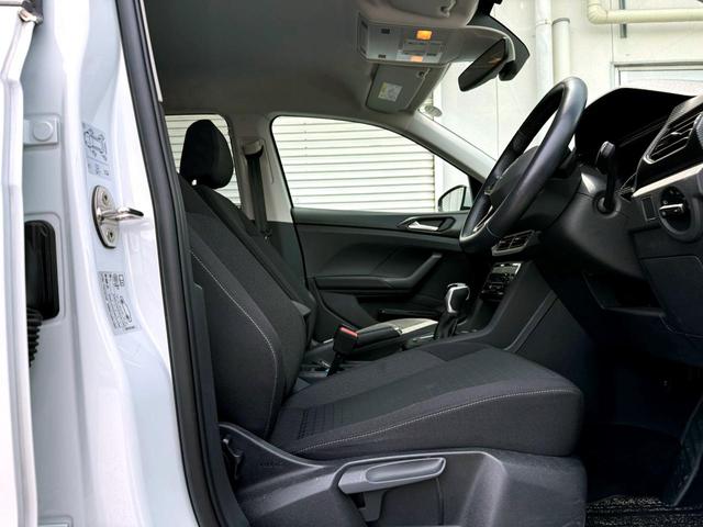 Ｔ－クロス ＴＳＩ　アクティブ　ＥＳＣ　Ｂｌｕｅｔｏｏｔｈオーディオ　ＥＴＣ車載器　スマートキー　１オーナー　パワーウィンドウ　ルーフレール　ＬＥＤヘッド　エアコン　パワーステアリング　禁煙　助手席エアバッグ　記録簿　エアバッグ（18枚目）